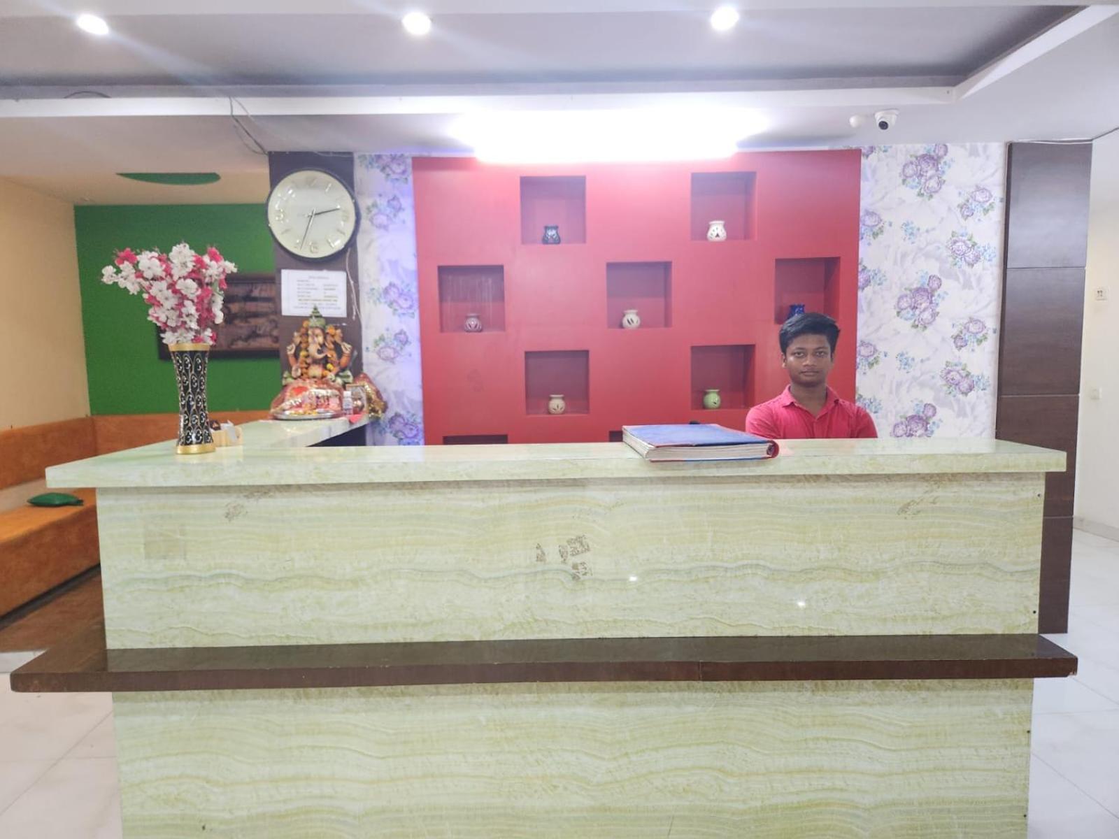 Hotel Aerotech Near Delhi Airport New Delhi Bagian luar foto