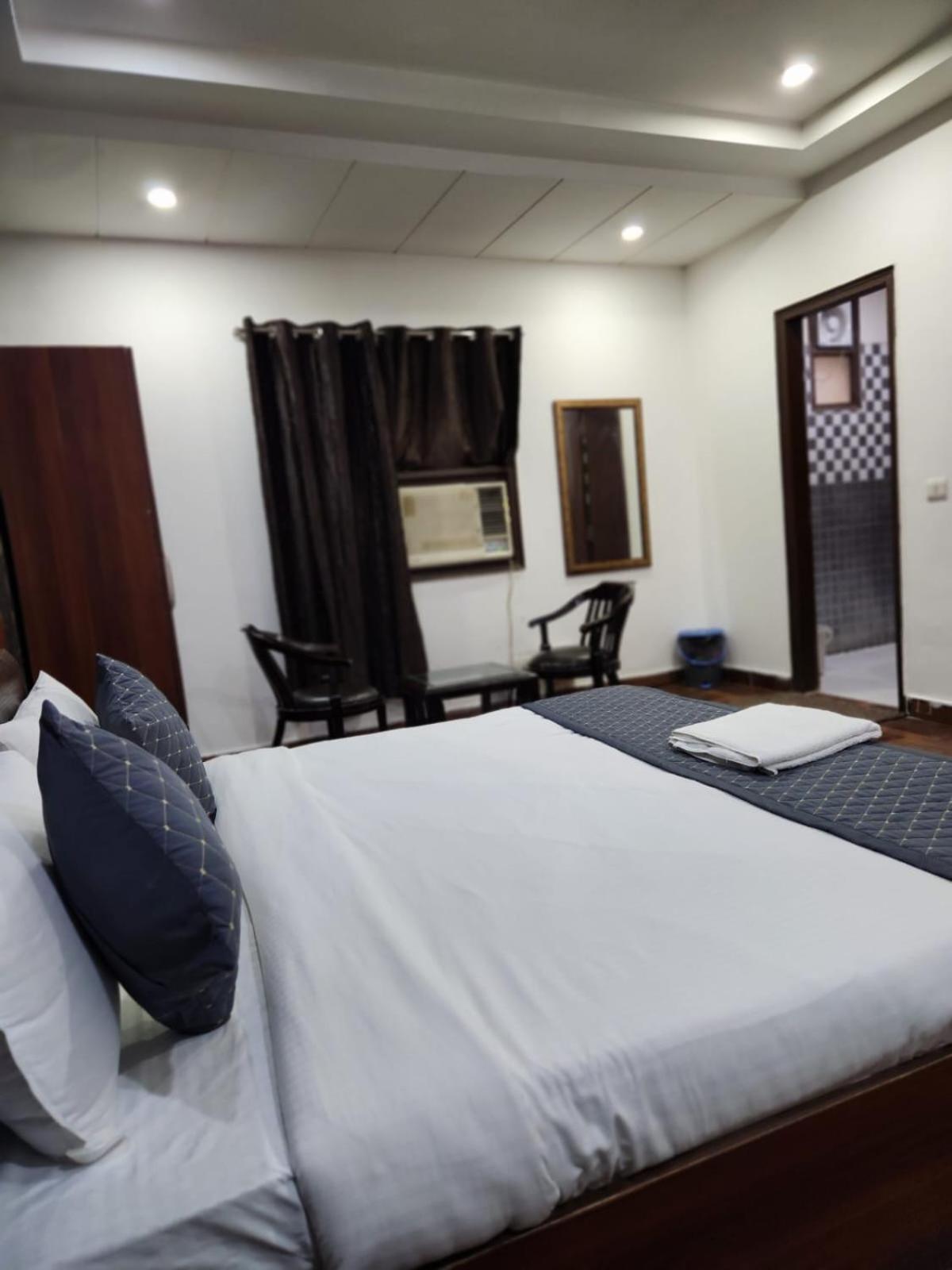 Hotel Aerotech Near Delhi Airport New Delhi Bagian luar foto
