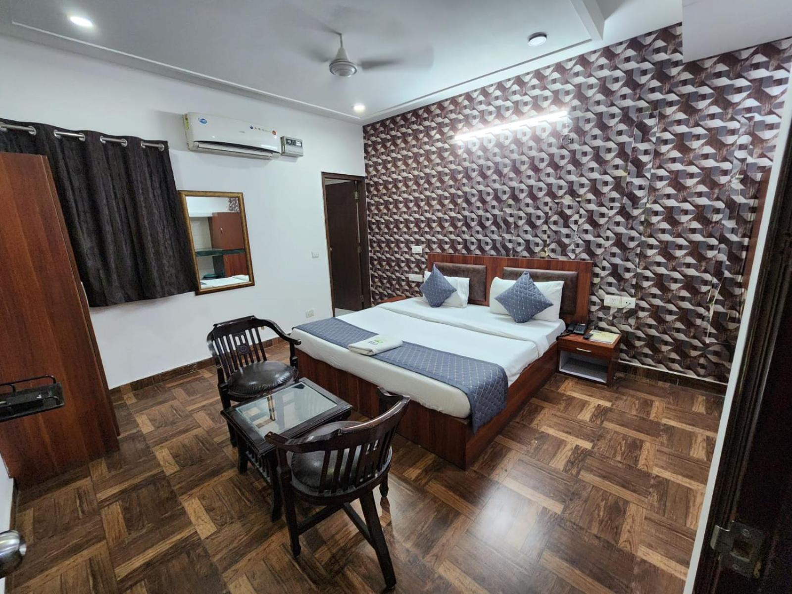 Hotel Aerotech Near Delhi Airport New Delhi Bagian luar foto